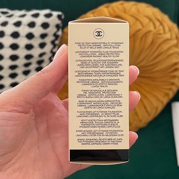 Chanel foundation B20 - Picture 2 of 7